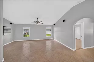 627 SE 16th St, Cape Coral, FL 33990 - Photo 6