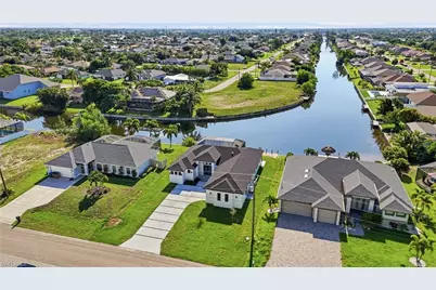 2305 SW 15th Pl, Cape Coral, FL 33991 - Photo 6