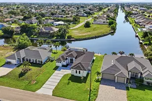 2305 SW 15th Pl, Cape Coral, FL 33991 - Photo 6