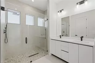 2305 SW 15th Pl, Cape Coral, FL 33991 - Photo 26