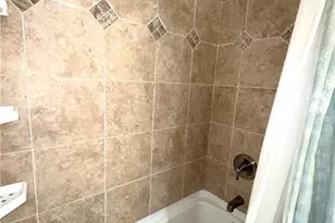 4906 Victoria Dr, Cape Coral, FL 33904 - Photo 6