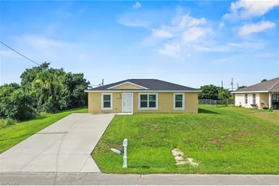 9026 Maywood Cir, Labelle, FL 33935 - Photo 2