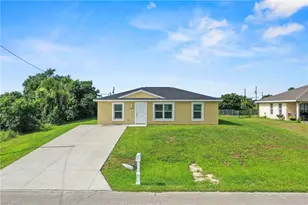 9026 Maywood Cir, Labelle, FL 33935 - Photo 2