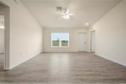 9026 Maywood Cir, Labelle, FL 33935 - Photo 8