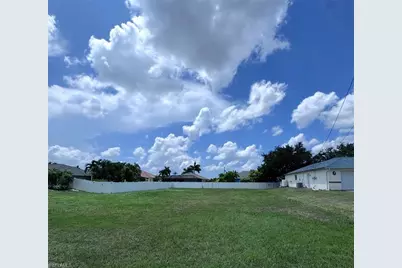 1810 SW 27th St, Cape Coral, FL 33914 - Photo 1