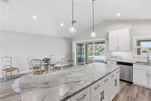 1723 SW 31st Ln, Cape Coral, FL 33914 - Photo 10