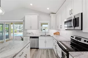 1723 SW 31st Ln, Cape Coral, FL 33914 - Photo 8
