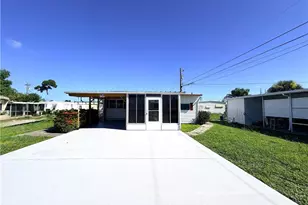 139 Gaslight Ave, North Fort Myers, FL 33917 - Photo 2