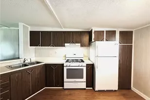 139 Gaslight Ave, North Fort Myers, FL 33917 - Photo 8