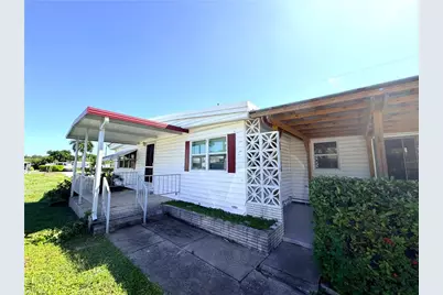 139 Gaslight Ave, North Fort Myers, FL 33917 - Photo 4