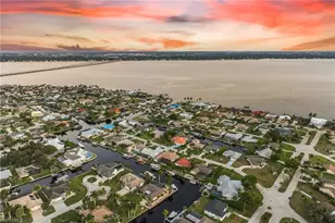 2318 SE 27th St, Cape Coral, FL 33904 - Photo 4