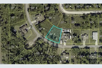 905 Kanuga St E, Lehigh Acres, FL 33974 - Photo 2
