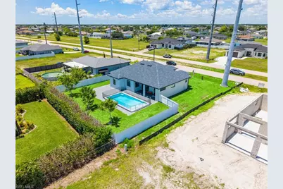 212 Kismet Pkwy W, Cape Coral, FL 33993 - Photo 8