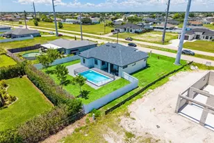 212 Kismet Pkwy W, Cape Coral, FL 33993 - Photo 8