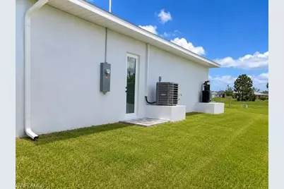 2813 NW 4th Ter, Cape Coral, FL 33993 - Photo 18