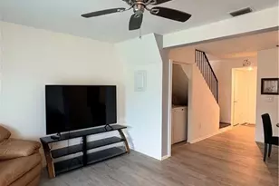 4520 SW 8th Pl, Cape Coral, FL 33914 - Photo 4