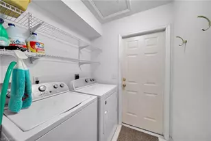 813 SW 11th Pl, Cape Coral, FL 33991 - Photo 12