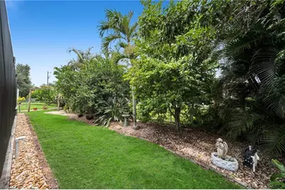 813 SW 11th Pl, Cape Coral, FL 33991 - Photo 30