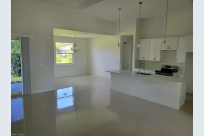 2128 NE 40th St, Cape Coral, FL 33909 - Photo 4