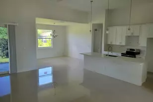 2128 NE 40th St, Cape Coral, FL 33909 - Photo 4