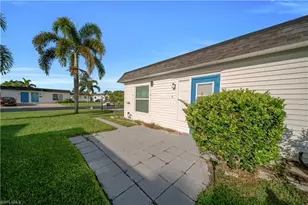 11 Hamlin Ct, Lehigh Acres, FL 33936 - Photo 22
