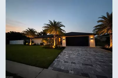 1475 N Larkwood Sq, Fort Myers, FL 33919 - Photo 1