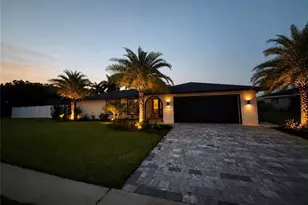 1475 N Larkwood Square, Fort Myers, FL 33919 - Photo 1