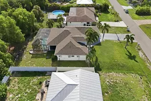 5748 Linden Ln, Bokeelia, FL 33922 - Photo 4