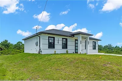 726 Clancy St E, Lehigh Acres, FL 33974 - Photo 2