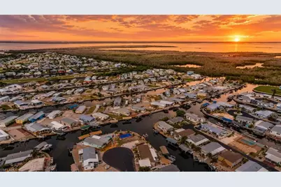2941 Bowsprit Ln, Saint James City, FL 33956 - Photo 20