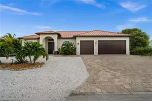 3921 Galt Island Ave, Saint James City, FL 33956 - Photo 2