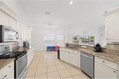 1834 NW 7th Pl, Cape Coral, FL 33993 - Photo 10