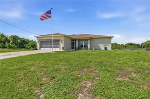 3017 Iris Cir, Labelle, FL 33935 - Photo 2