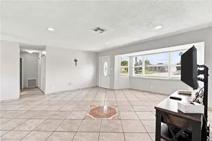 18186 Iris Rd, Fort Myers, FL 33967 - Photo 4