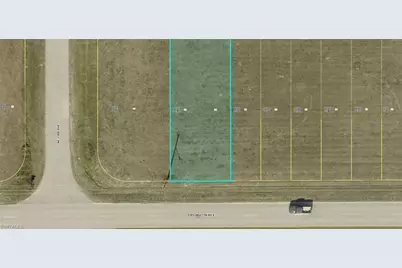 2309 Diplomat Pkwy E, Cape Coral, FL 33909 - Photo 2