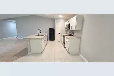 1532 NE 35th Ter, Cape Coral, FL 33909 - Photo 4