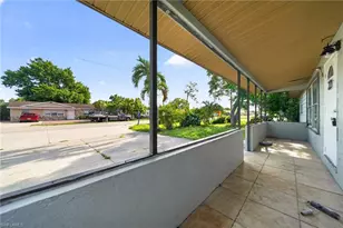 1846 Maple Dr, Fort Myers, FL 33907 - Photo 4