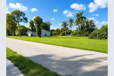 5419 Avenue E, Bokeelia, FL 33922 - Photo 4