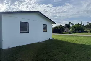 212 Davis Rd, Lehigh Acres, FL 33936 - Photo 6