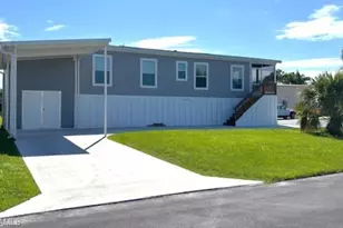 302 Shoreland Dr, Fort Myers, FL 33905 - Photo 2