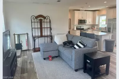 302 Shoreland Dr, Fort Myers, FL 33905 - Photo 10