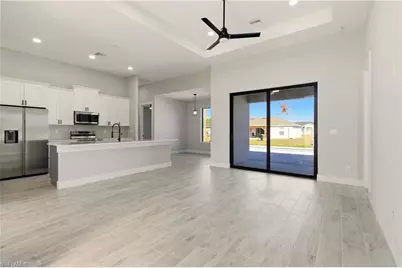131 Kismet Pkwy E, Cape Coral, FL 33909 - Photo 4