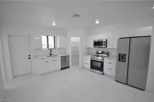 3121 Thomas St, Fort Myers, FL 33916 - Photo 10