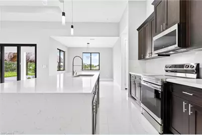 1012 Mexico Ave S, Lehigh Acres, FL 33974 - Photo 10