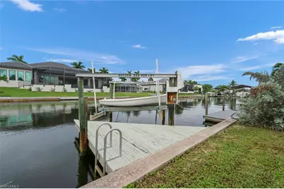 5305 Bayview Ct, Cape Coral, FL 33904 - Photo 38