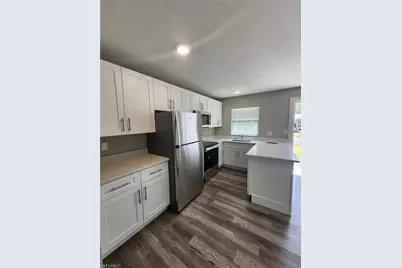 1119 6th Way, North Fort Myers, FL 33903 - Photo 2