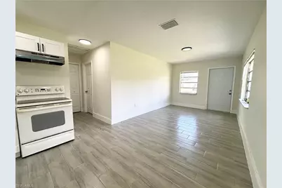 559 Wood Ave, Fort Myers, FL 33905 - Photo 6