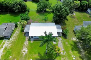 559 Wood Ave, Fort Myers, FL 33905 - Photo 2