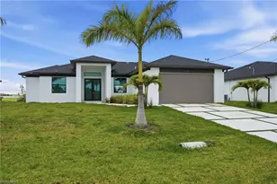 321 NE 15th Terrace, Cape Coral, FL 33909 - Photo 6