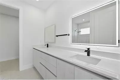 321 NE 15th Ter, Cape Coral, FL 33909 - Photo 24